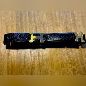 Black crocodile look belt with gold H